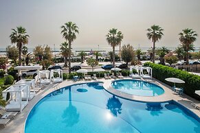 International Hotel & Suite