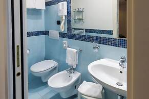 International Hotel & Suite