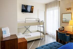 International Hotel & Suite