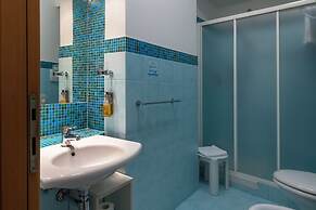 International Hotel & Suite