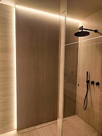 International Hotel & Suite