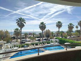 International Hotel & Suite