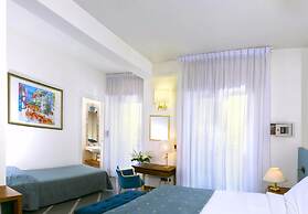 International Hotel & Suite