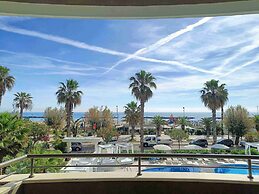 International Hotel & Suite