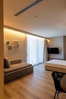 International Hotel & Suite