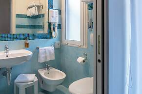 International Hotel & Suite