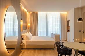 International Hotel & Suite
