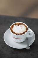 International Hotel & Suite