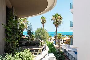 International Hotel & Suite