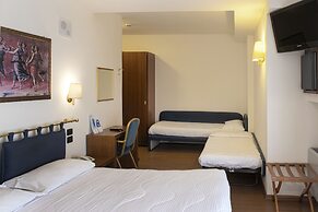 International Hotel & Suite