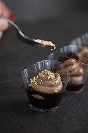 International Hotel & Suite