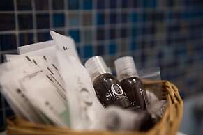 International Hotel & Suite