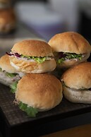 International Hotel & Suite