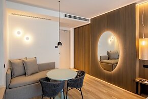 International Hotel & Suite