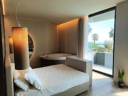 International Hotel & Suite