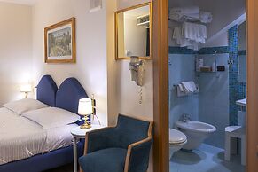 International Hotel & Suite