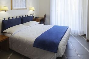 International Hotel & Suite