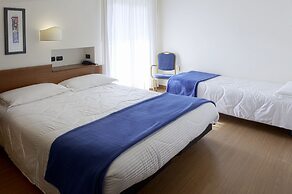 International Hotel & Suite