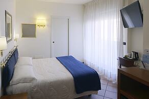 International Hotel & Suite