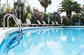 International Hotel & Suite