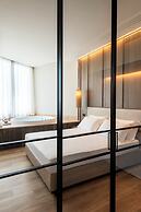 International Hotel & Suite
