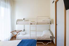 International Hotel & Suite