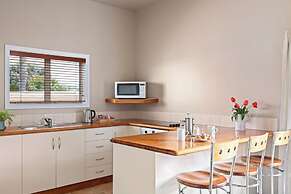 Ocean Beach Motor Lodge