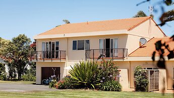 Ocean Beach Motor Lodge