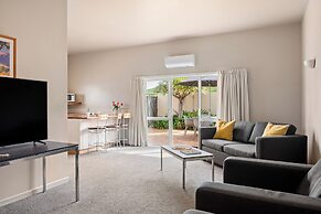 Ocean Beach Motor Lodge