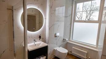 Brisbane House Hotel