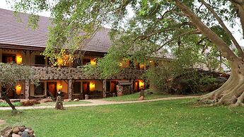 Kilaguni Serena Safari Lodge
