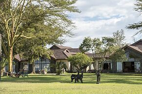 Sweetwaters Serena Camp