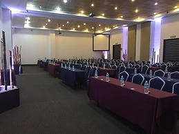 Suites Inn La Muralla Metepec