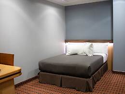 Suites Inn La Muralla Metepec