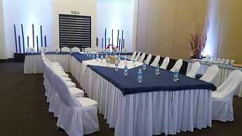 Suites Inn La Muralla Metepec