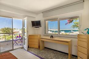 Hibiscus Hotel Residence