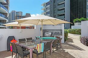 Ambience on Burleigh Beach