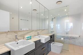 Ambience on Burleigh Beach