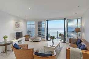 Ambience on Burleigh Beach