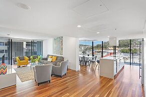 Ambience on Burleigh Beach