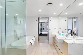 Ambience on Burleigh Beach