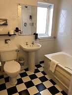 Amber Heights Guesthouse