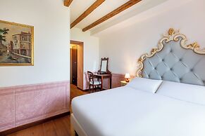 Boutique Hotel Villa Sostaga