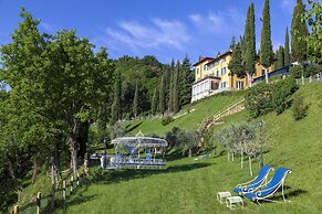 Boutique Hotel Villa Sostaga