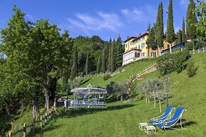 Boutique Hotel Villa Sostaga