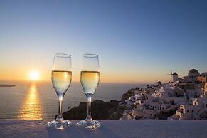 Art Maisons Oia Castle