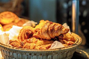 Castello Beach Hotel