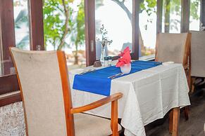 Castello Beach Hotel