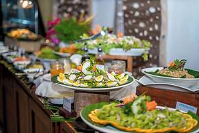 Castello Beach Hotel