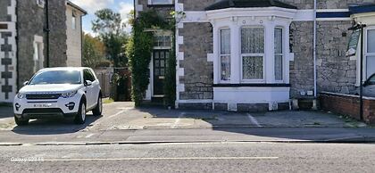 Holly Lodge